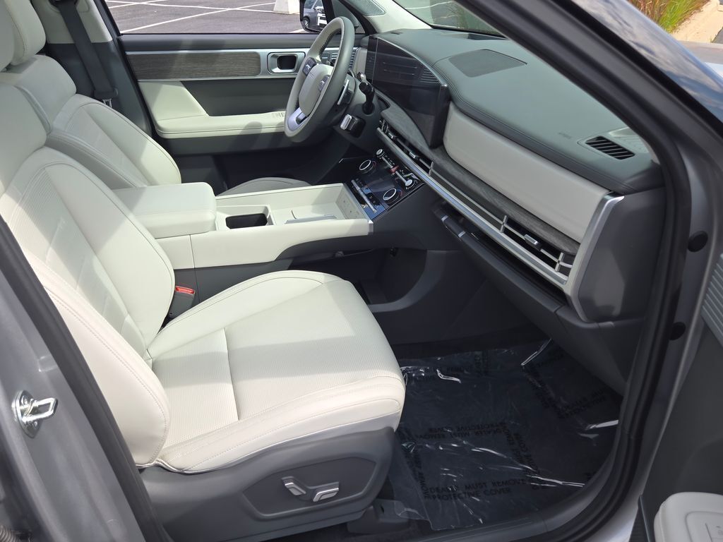 2024 Hyundai Santa Fe Calligraphy photo 2