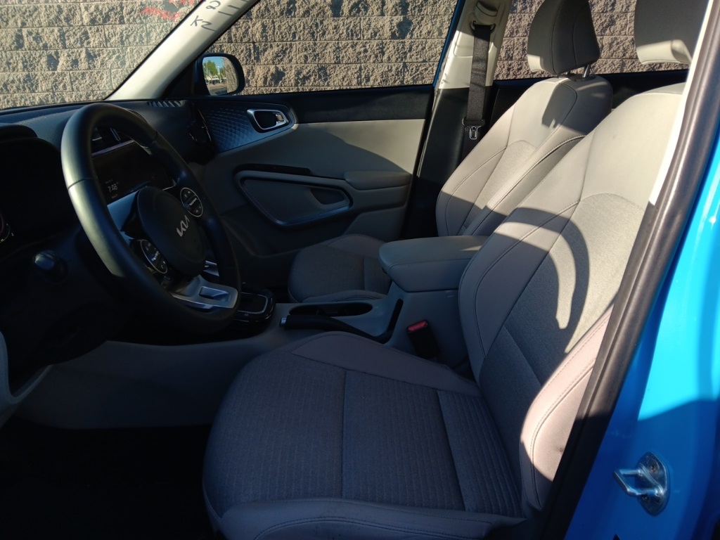 2023 Kia Soul EX photo 13