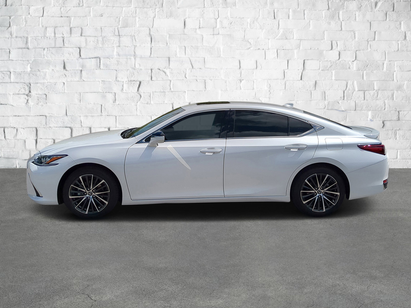 2025 Lexus ES 300h photo 7