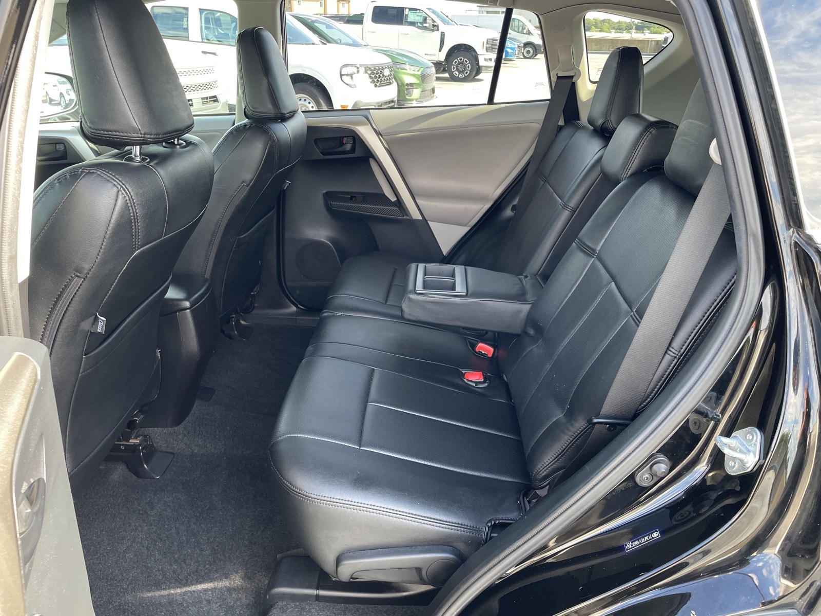 2013 Toyota RAV4 XLE photo 27