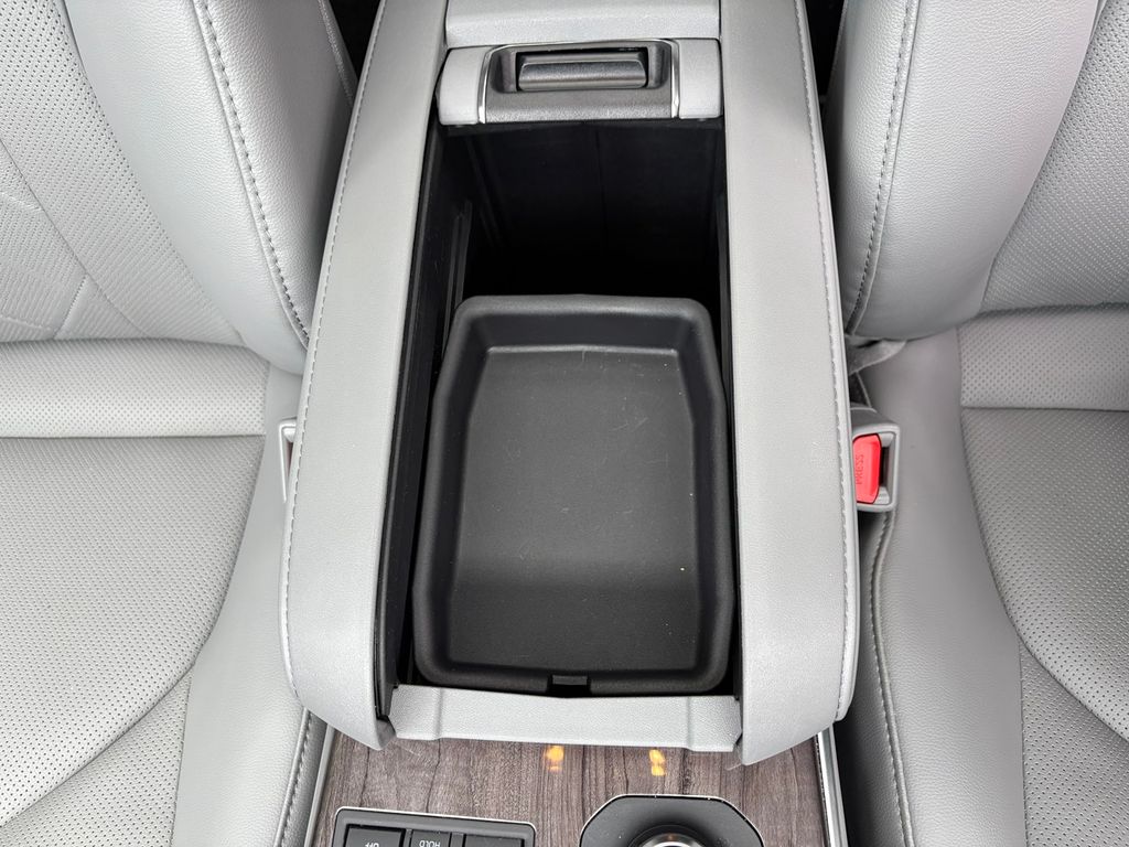 2024 Toyota Highlander Platinum photo 21