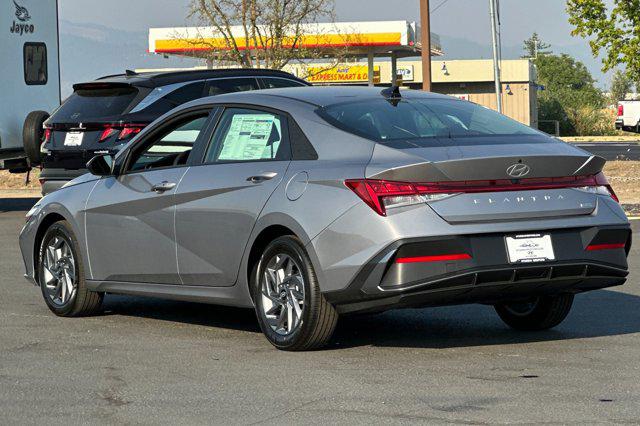 2025 Hyundai Elantra Hybrid Blue photo 6