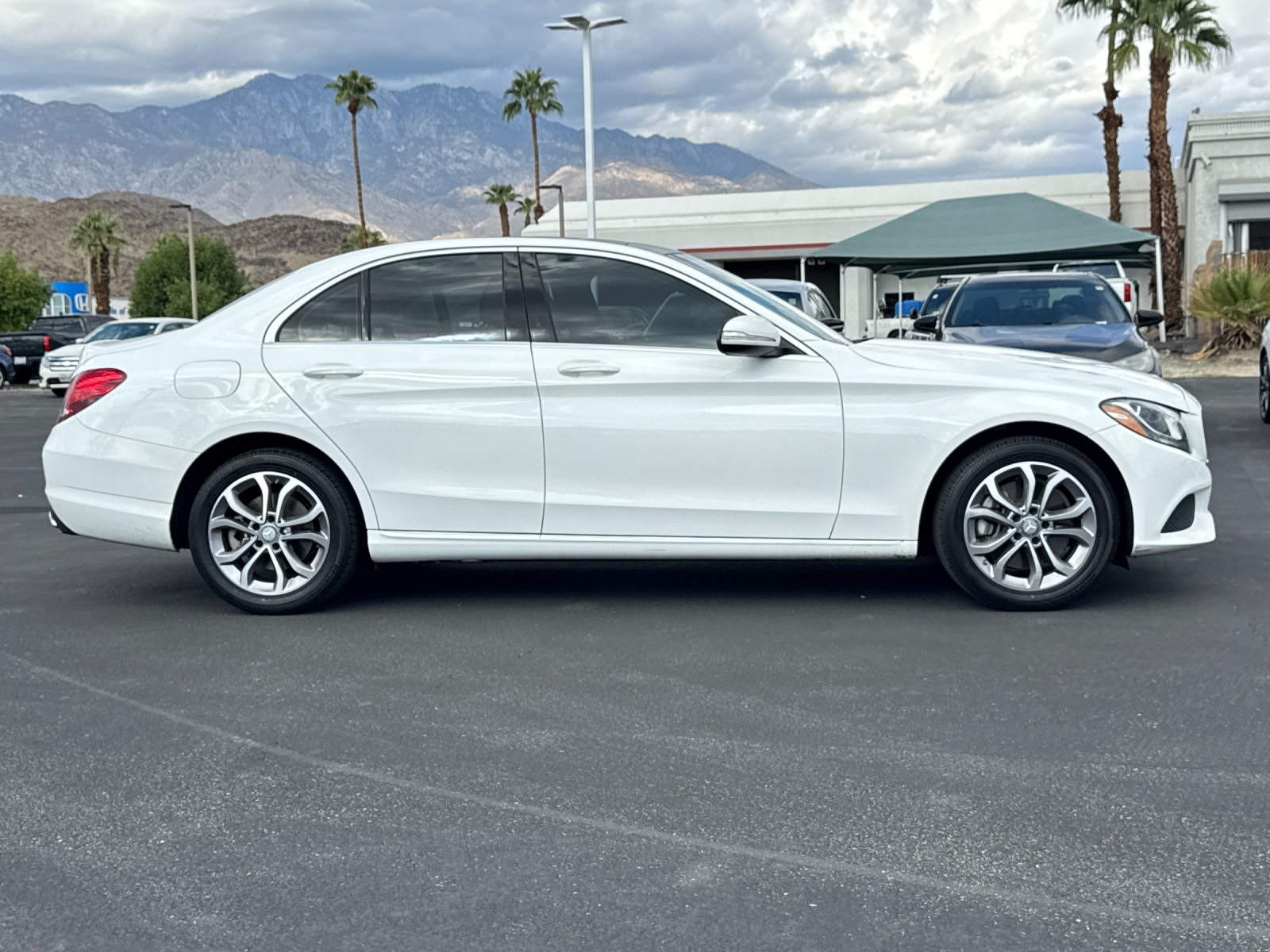 2015 Mercedes Benz C 300 photo 2
