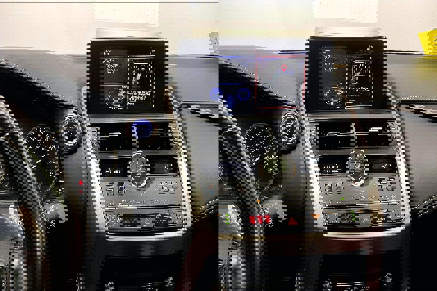 2020 Lexus NX 300h Premium photo 3