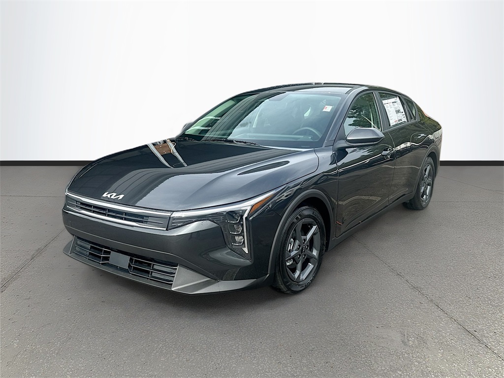 2025 Kia K4 LXS photo 3