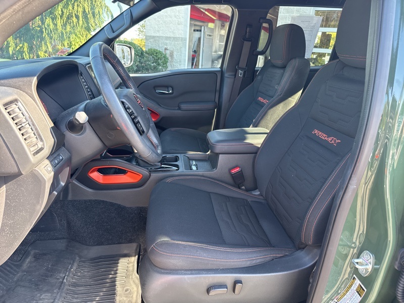 2023 Nissan Frontier PRO-4X Crew Cab photo 16