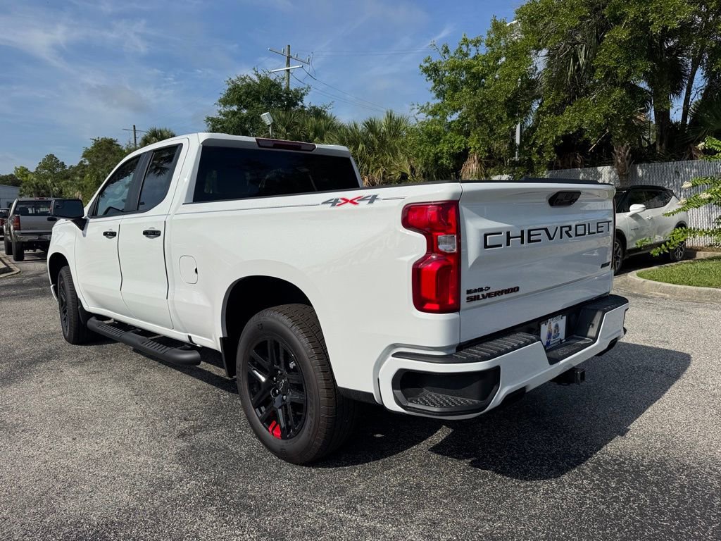 2025 Chevrolet Silverado 1500 RST photo 2