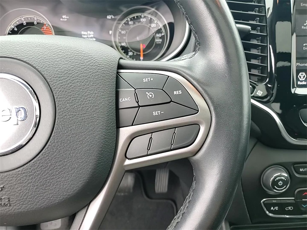 2020 Jeep Cherokee Limited photo 27