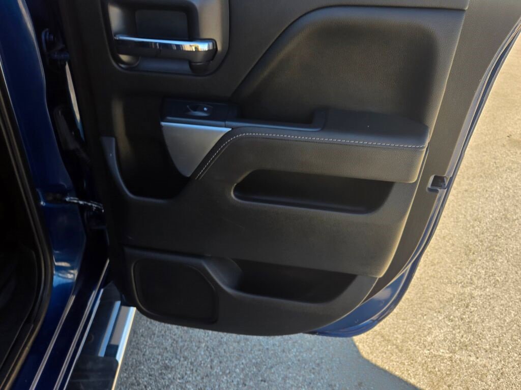 2017 Chevrolet Silverado 1500 LT photo 8