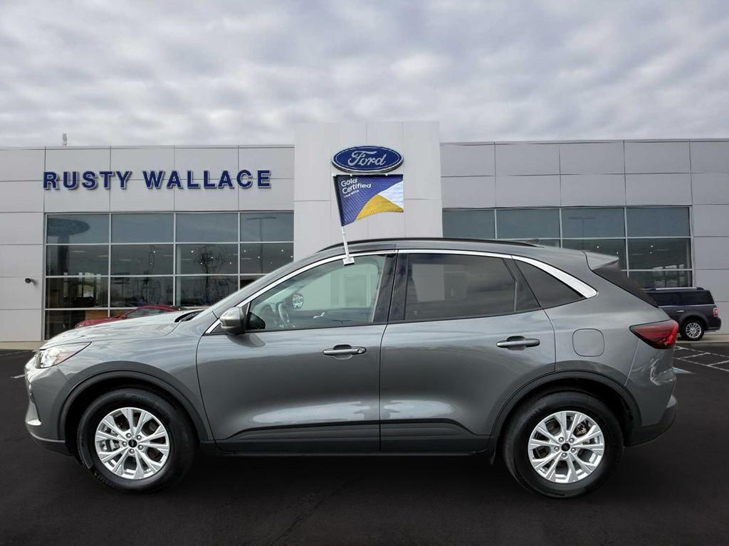 2023 Ford Escape Active's photo