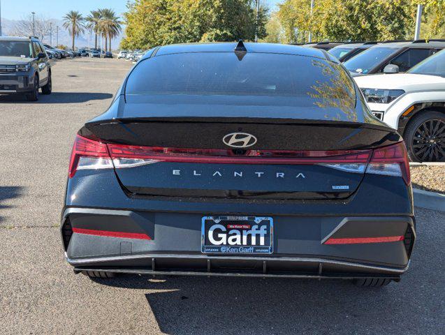 2025 Hyundai Elantra Hybrid SEL Sport photo 5