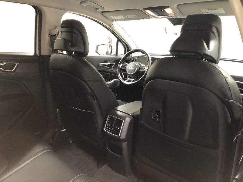 2023 Kia Sportage EX photo 11