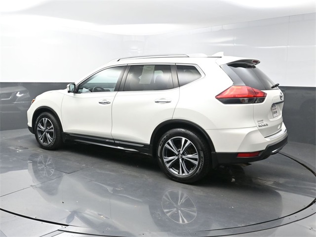 2017 Nissan Rogue SL photo 4