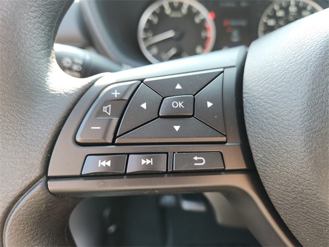 2025 Nissan Sentra S photo 13