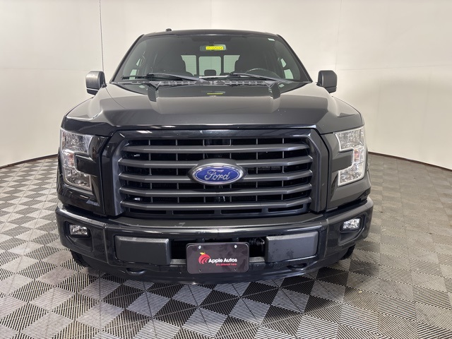 2016 Ford F-150 XLT photo 2