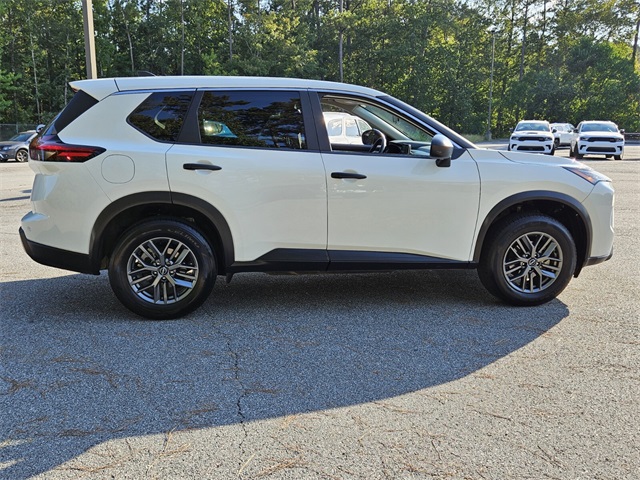 2024 Nissan Rogue S photo 10