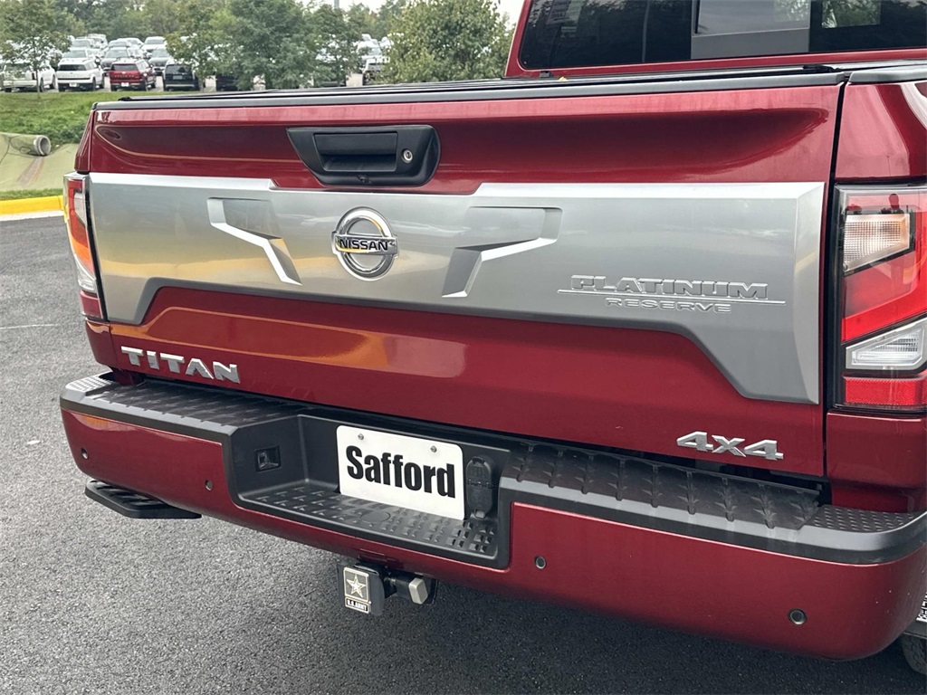2021 Nissan Titan Platinum Reserve photo 7