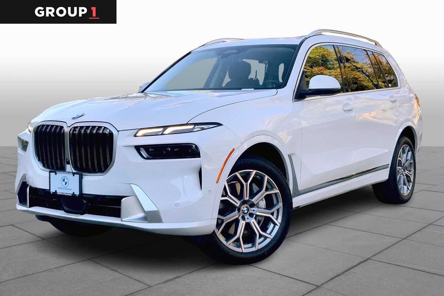2025 BMW X7 40i's photo