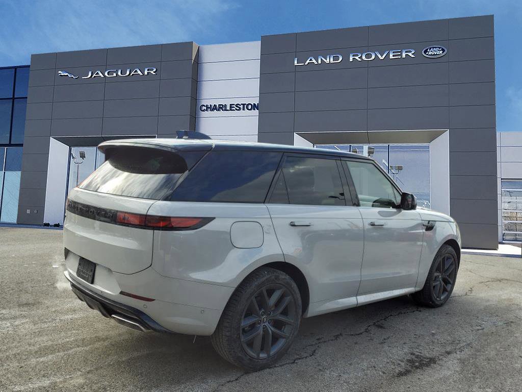 2025 Land Rover Range Rover Sport SE photo 4