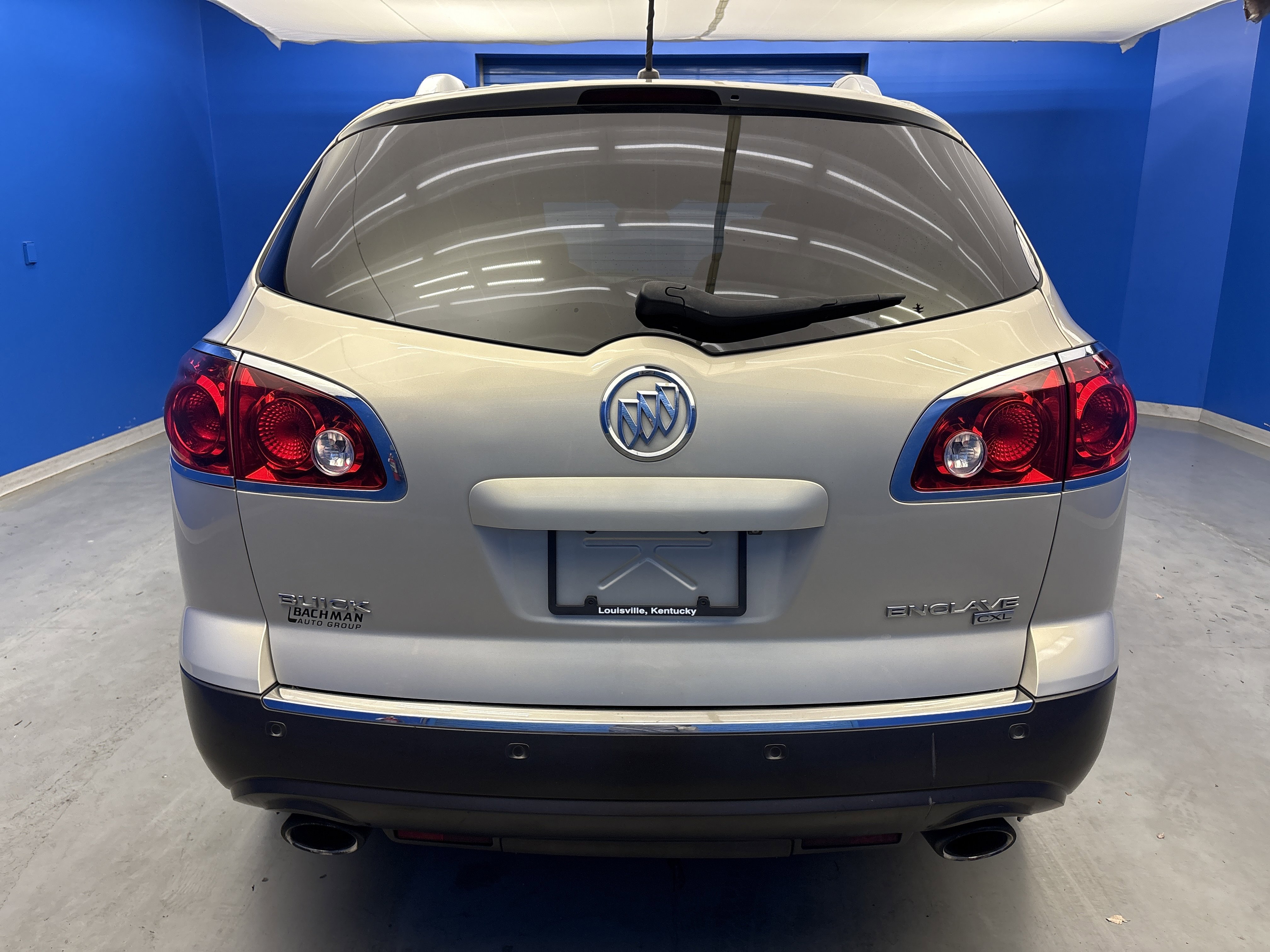 2011 Buick Enclave CXL photo 3