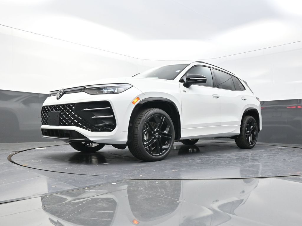 2025 Volkswagen Tiguan SE R-Line Black photo 18