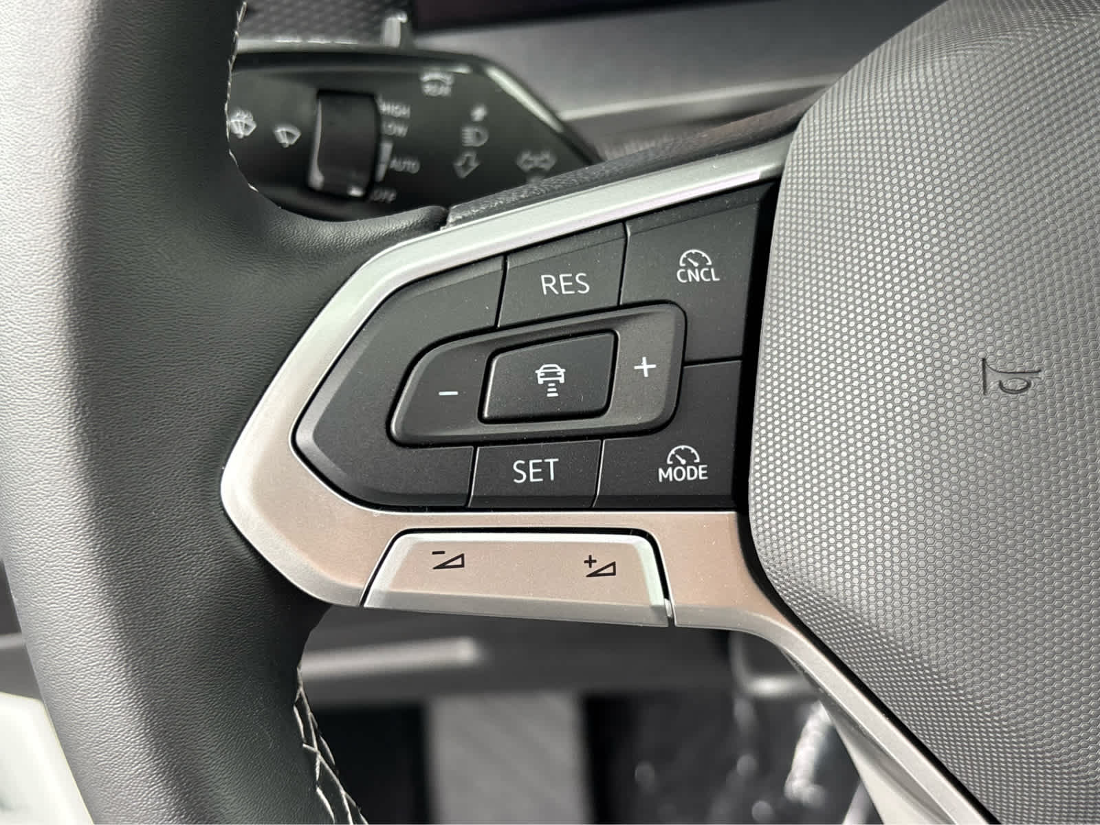 2026 Volkswagen Tiguan S photo 4