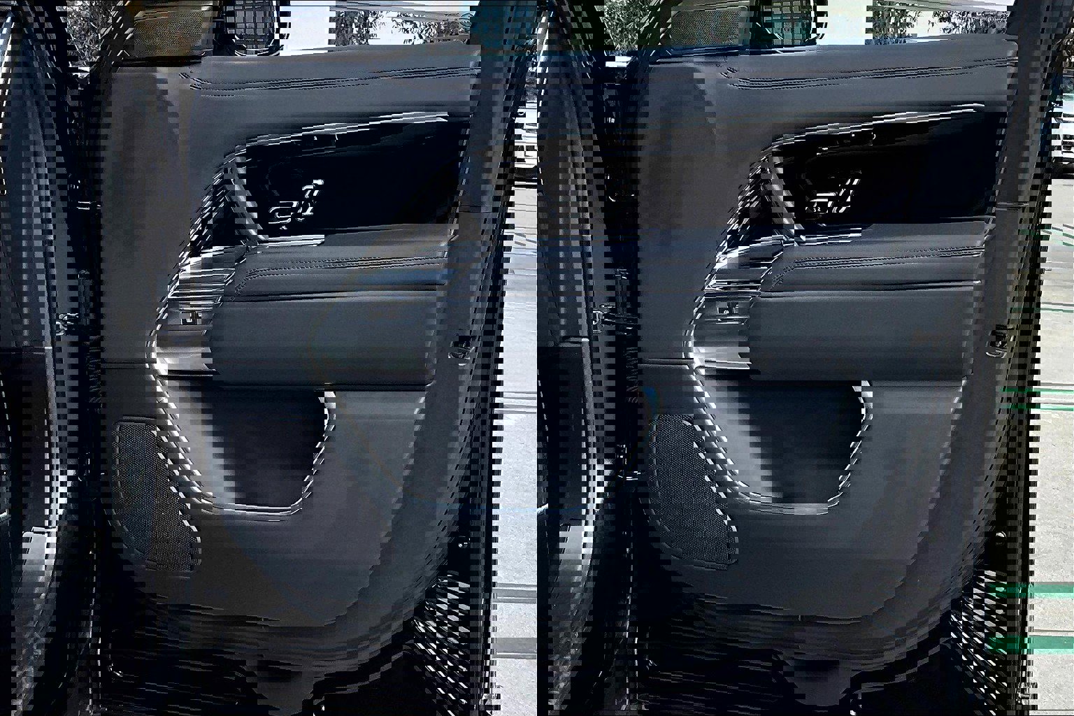 2023 Land Rover Range Rover SE photo 28