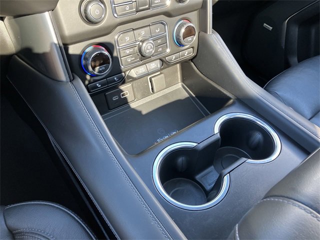2021 Chevrolet Tahoe Z71 photo 2