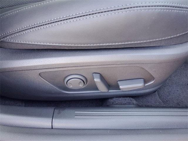 2025 Kia K5 EX photo 33