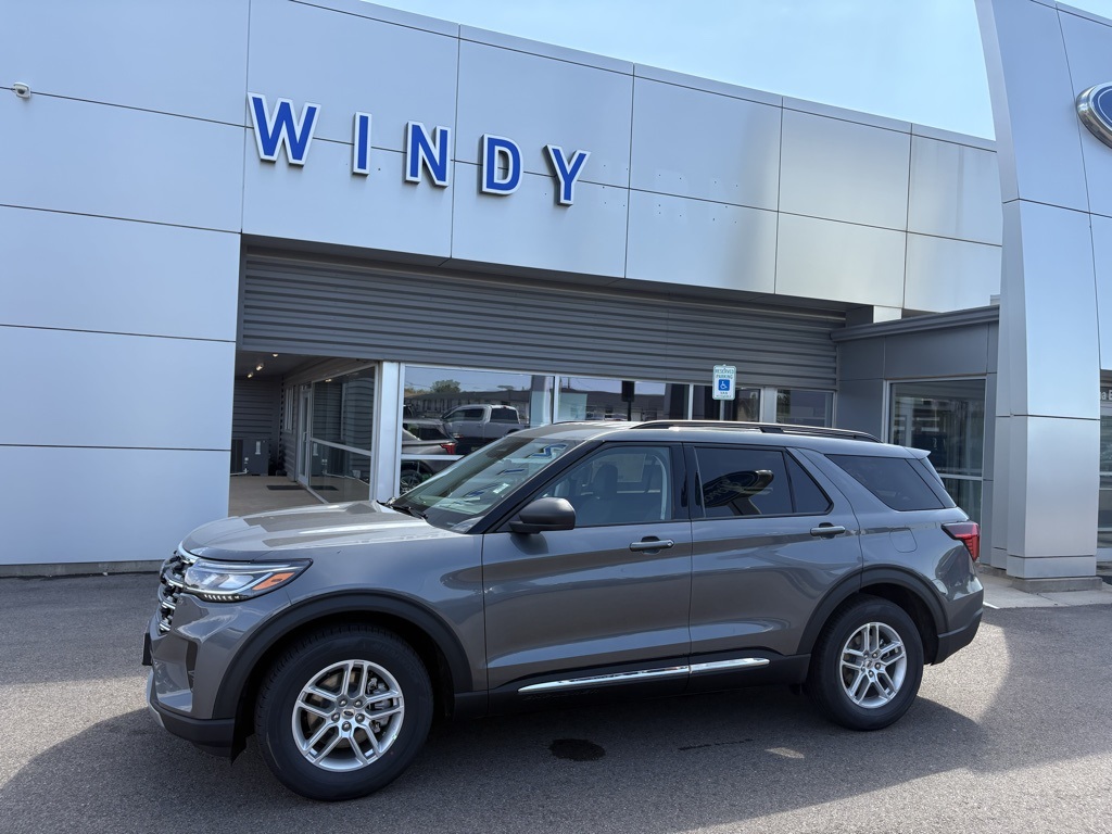 2025 Ford Explorer Active's photo