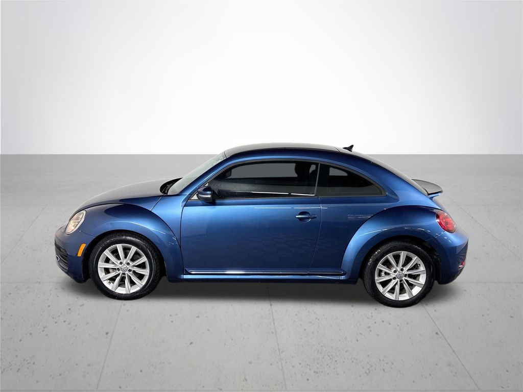 2018 Volkswagen Beetle S photo 9
