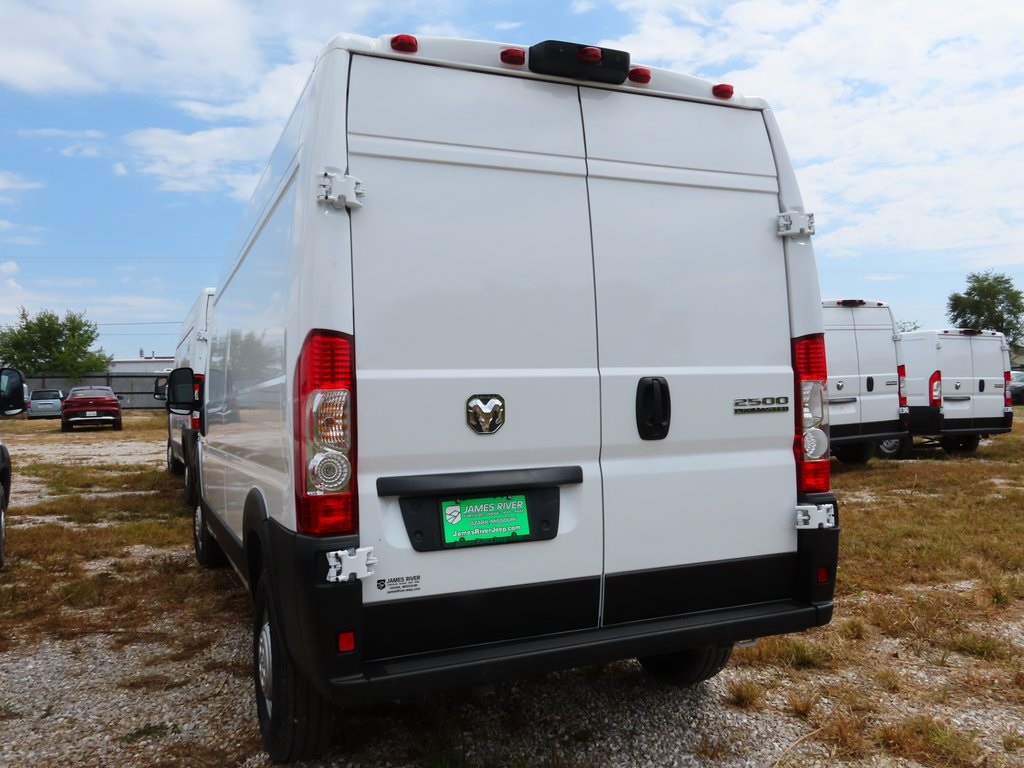 2025 Ram ProMaster 2500 photo 12
