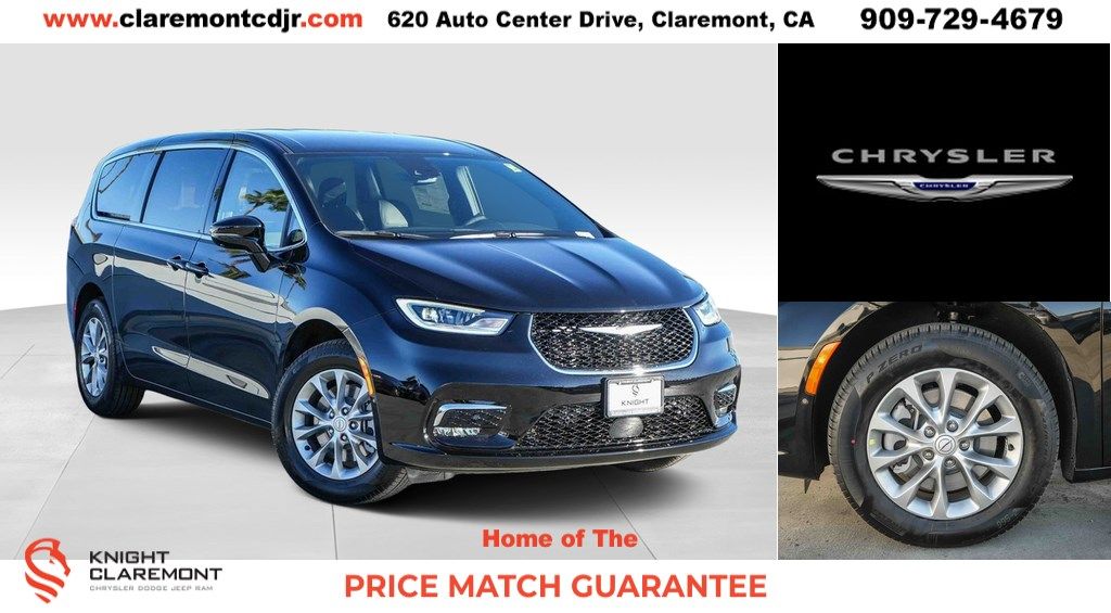 2026 Chrysler Pacifica Select's photo