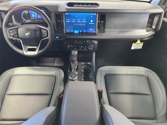 2024 Ford Bronco Black Diamond photo 17