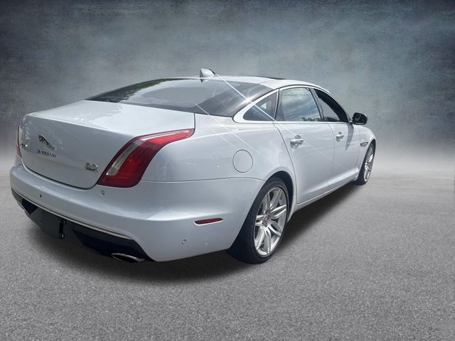 2019 Jaguar XJ Supercharged photo 9