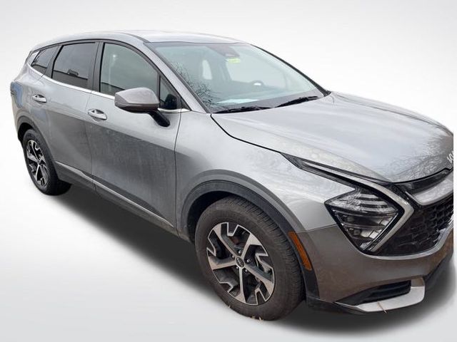 2024 Kia Sportage EX's photo