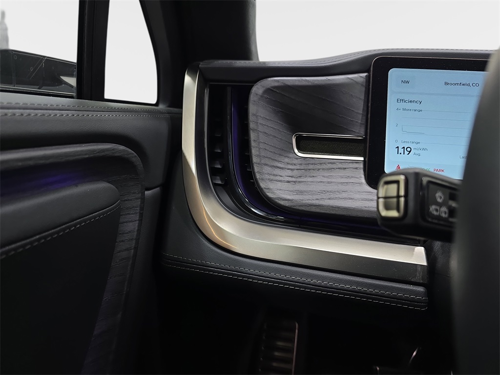 2023 Rivian R1S Adventure photo 25