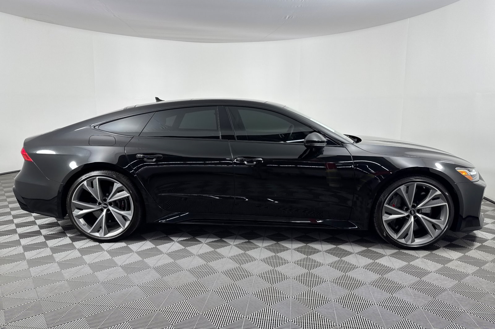 2021 Audi RS 7 Base photo 3