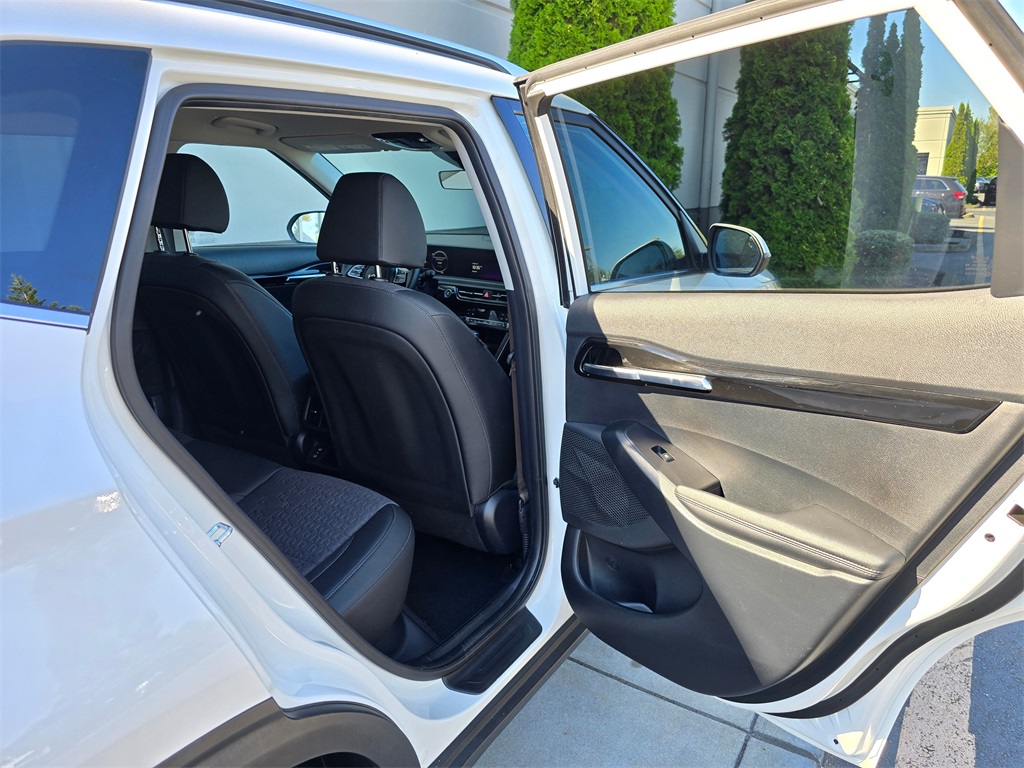 2024 Kia Seltos S photo 24