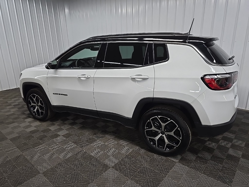 2025 Jeep Compass Limited photo 4