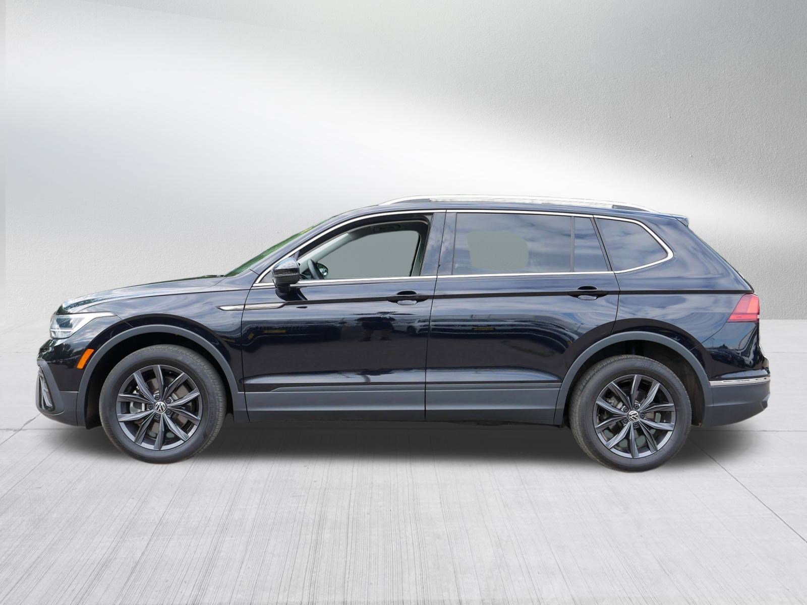 2022 Volkswagen Tiguan SE photo 4