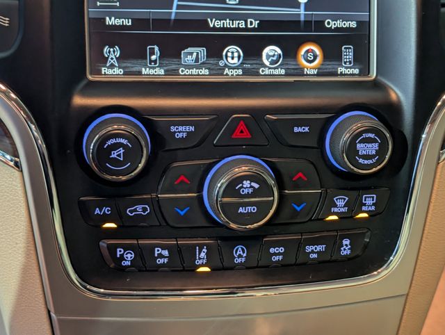 2017 Jeep Grand Cherokee Overland photo 14