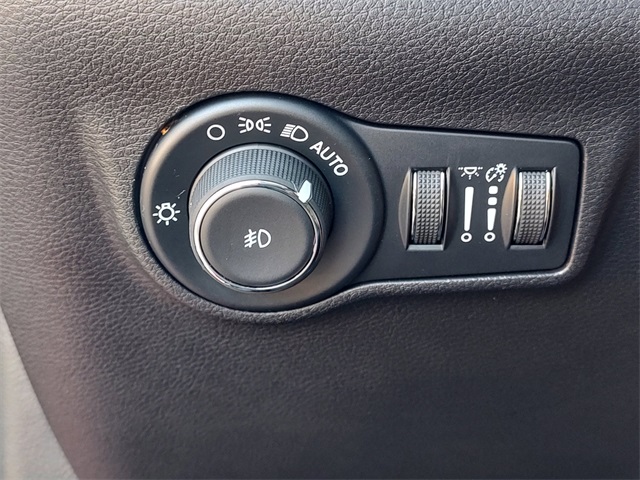 2025 Jeep Compass North Edition Latitude photo 23