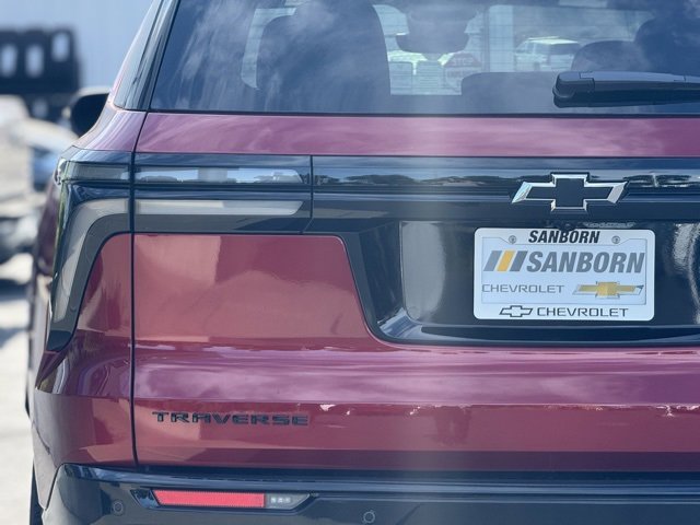 2025 Chevrolet Traverse RS photo 5
