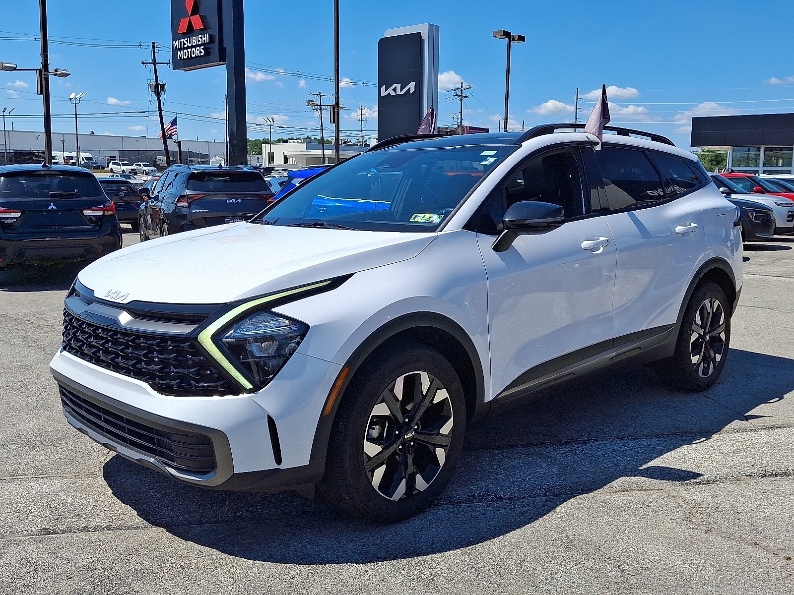 2023 Kia Sportage X-Line photo 2