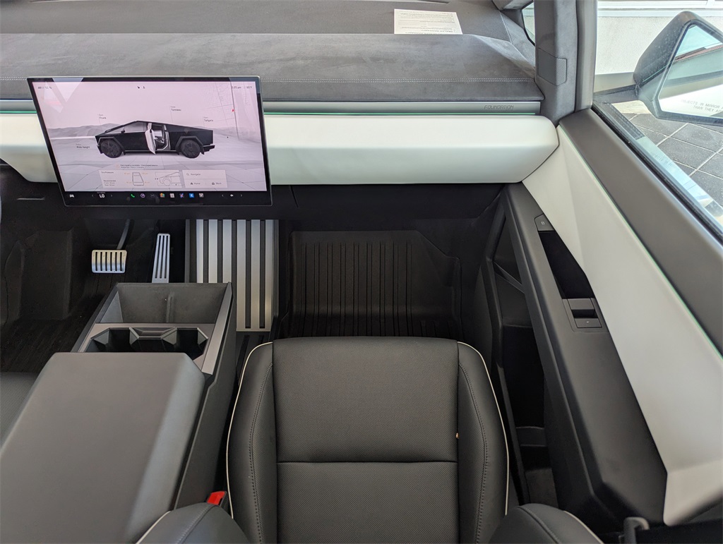 2024 Tesla Cybertruck Cyberbeast All-Wheel Drive photo 10