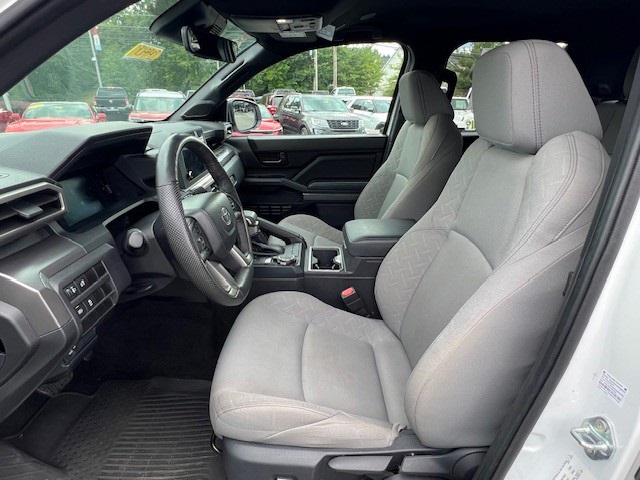 2024 Toyota Tacoma SR5 photo 13