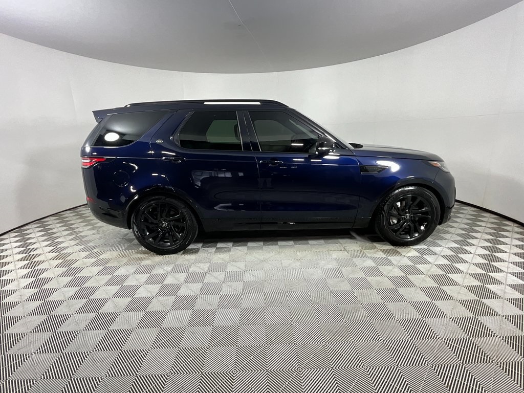 2020 Land Rover Discovery Landmark photo 4