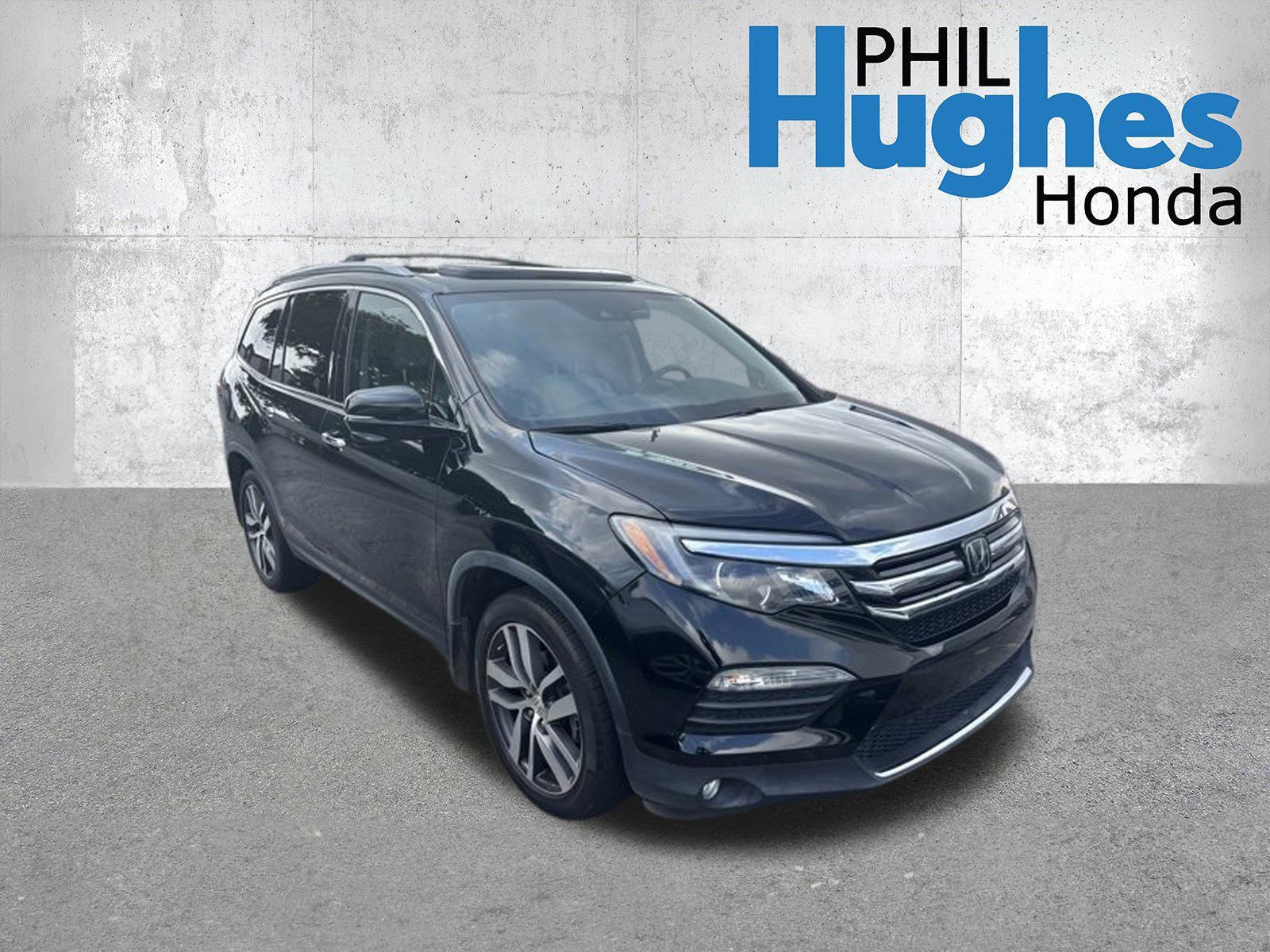 2017 Honda Pilot Touring photo 19