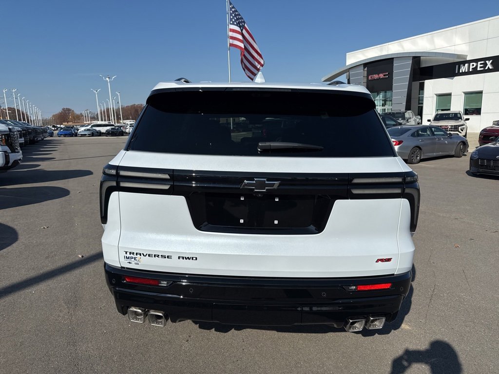 2026 Chevrolet Traverse RS photo 3